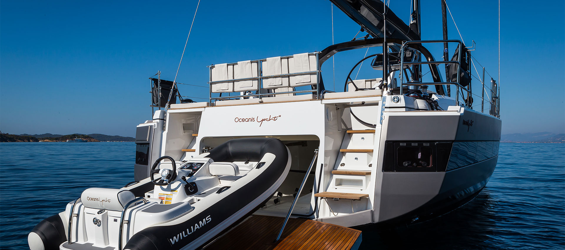 Oceanis Yacht 62