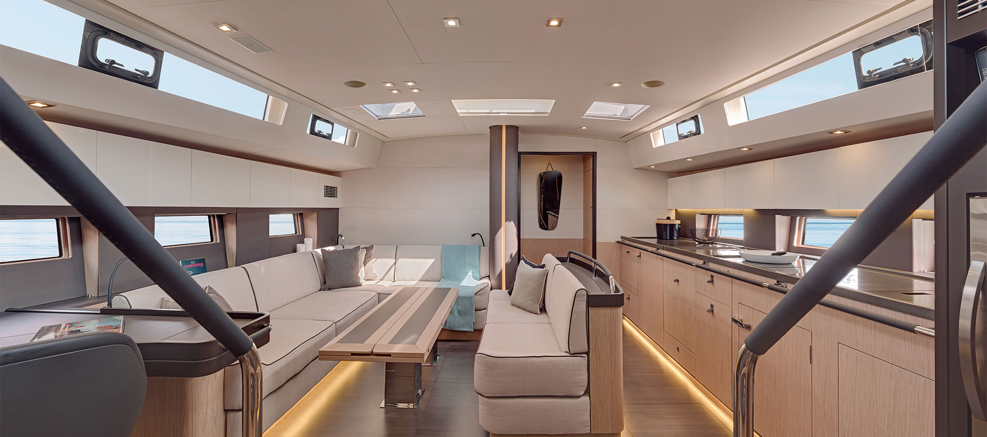 Oceanis Yacht 62