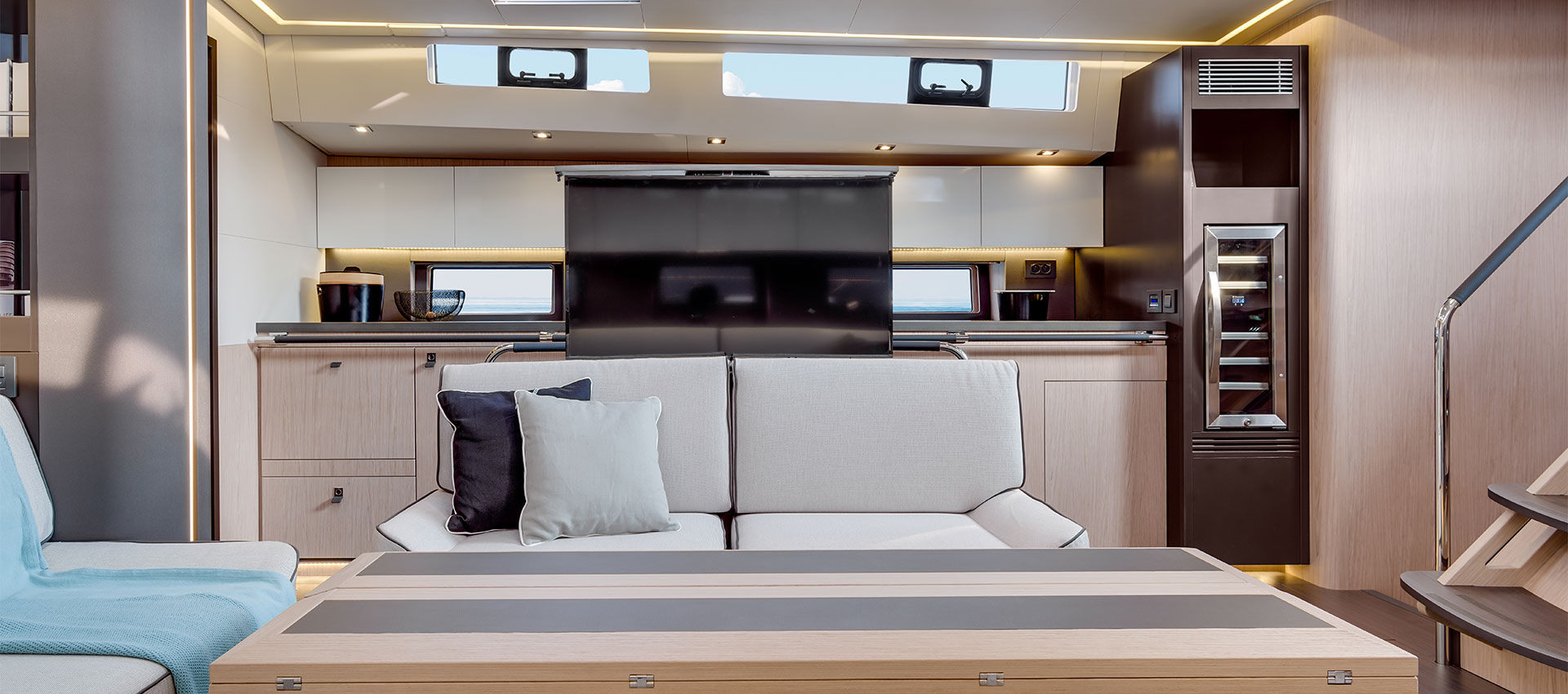 Oceanis Yacht 62
