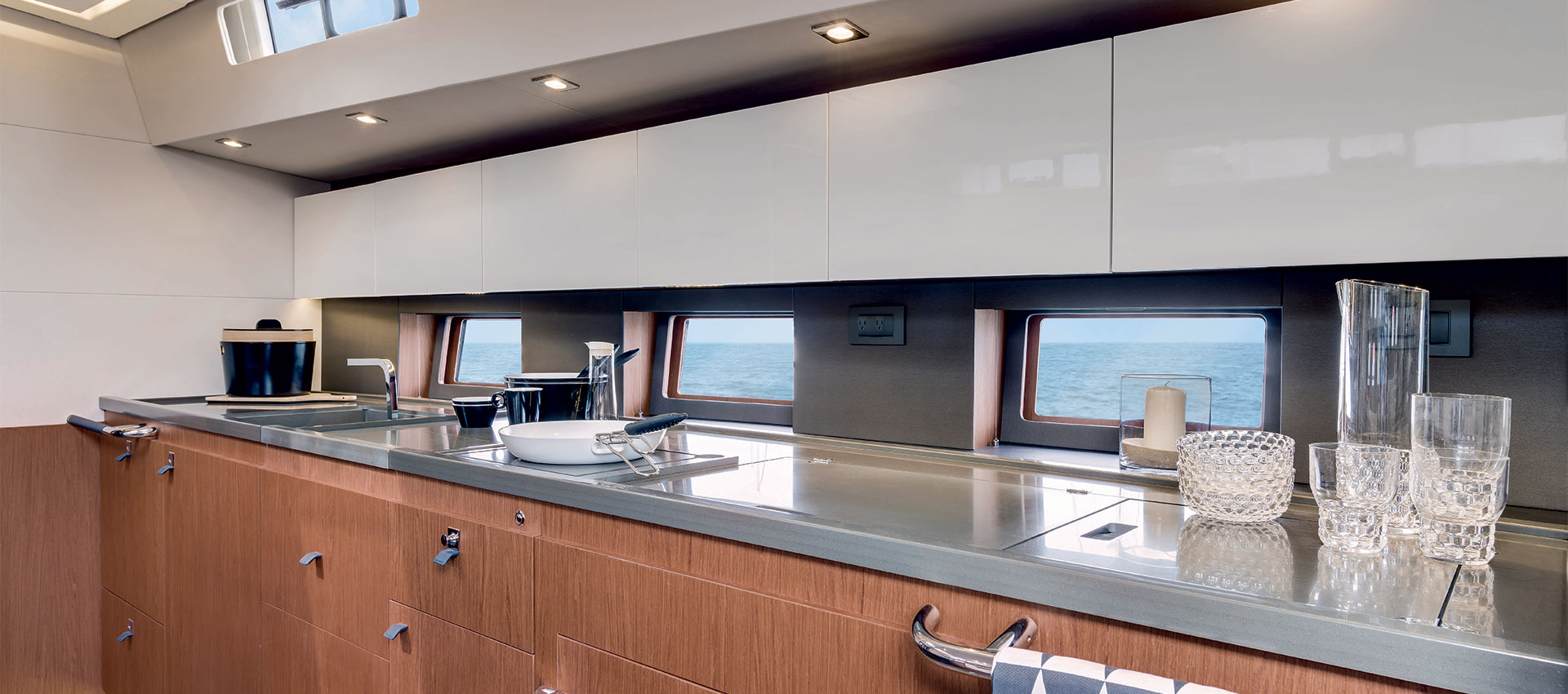 Oceanis Yacht 62