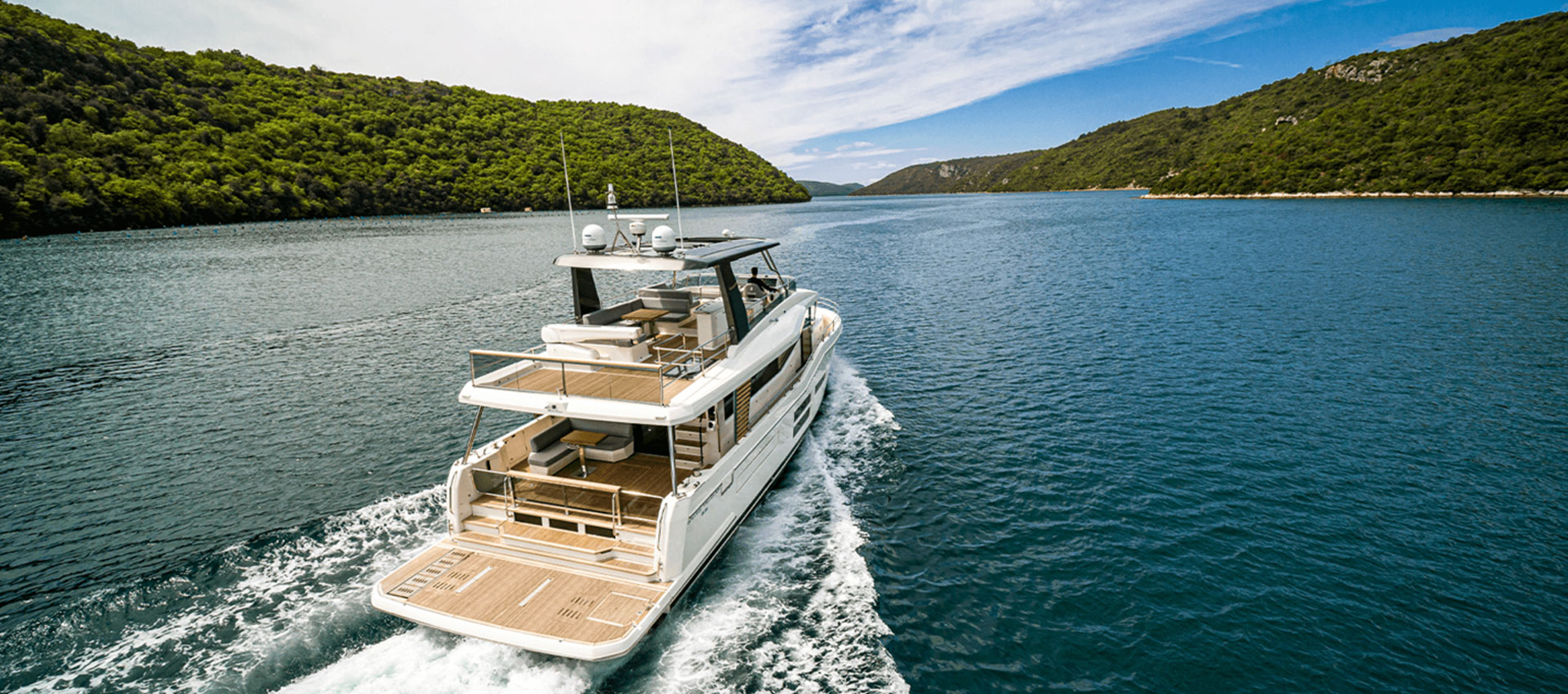 grand-trawler62_aussen2 Beneteau Grand Trawler 62