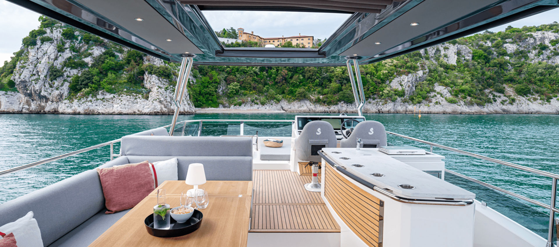 grand-trawler62_aussen3 Beneteau Grand Trawler 62