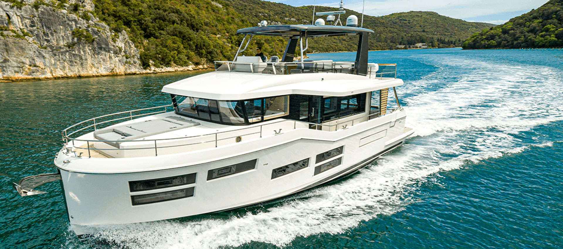 grandtrawler62_start Beneteau Grand Trawler 62