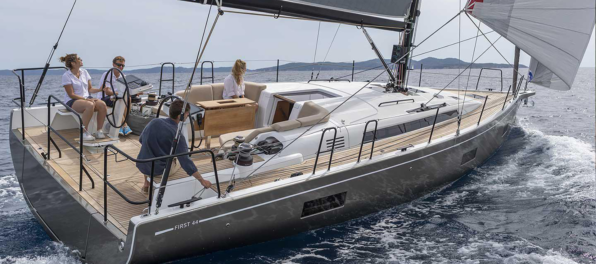 Beneteau First 44