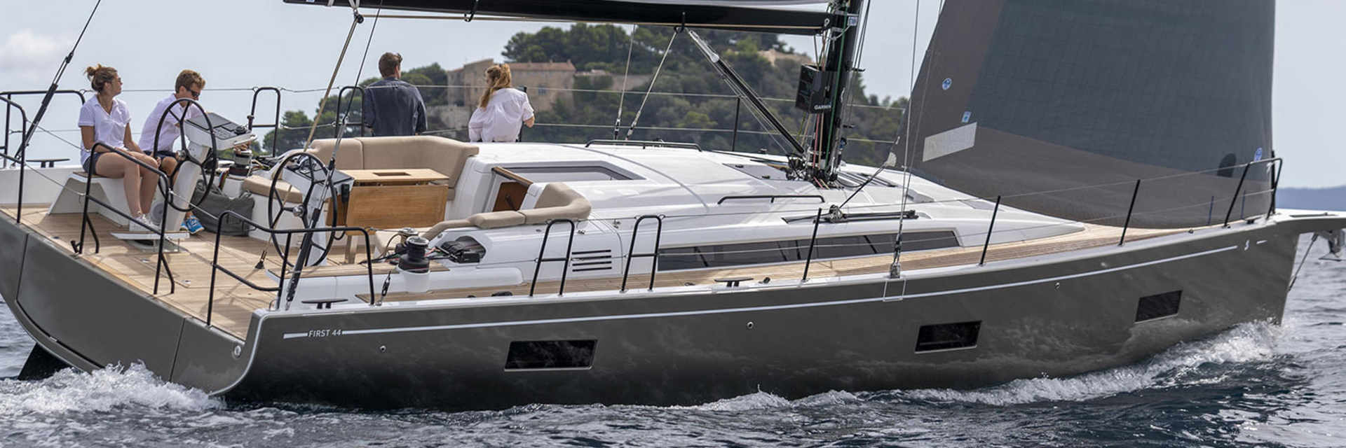 Beneteau First 44