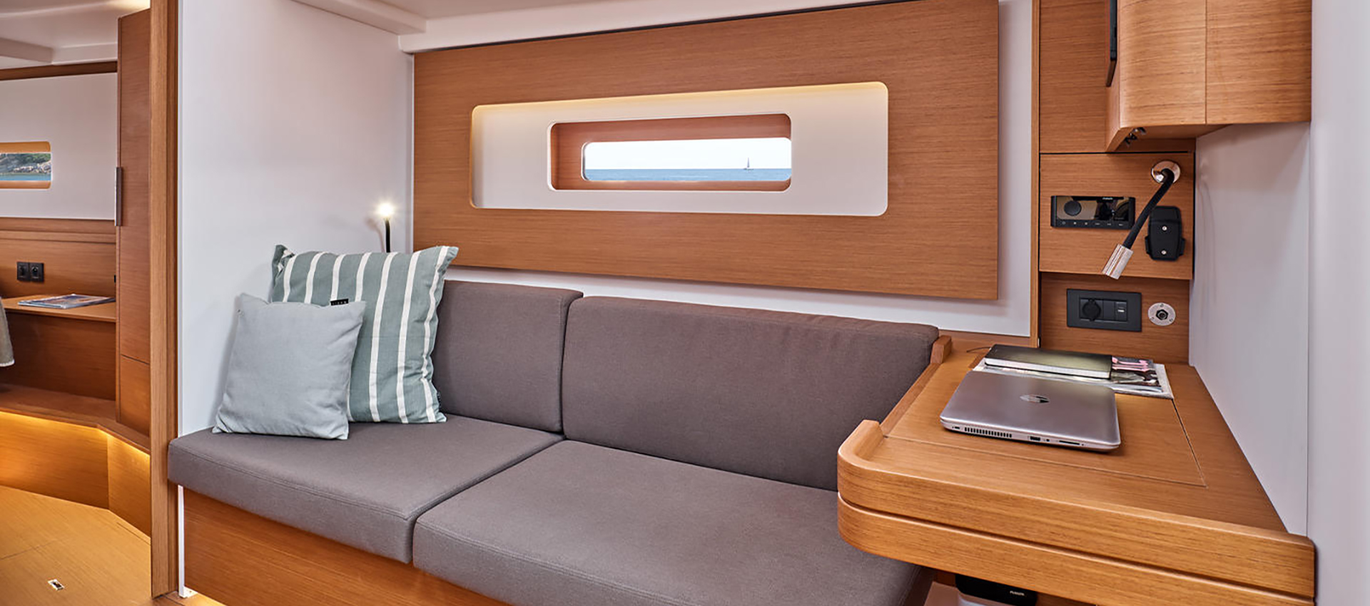 Beneteau First 44
