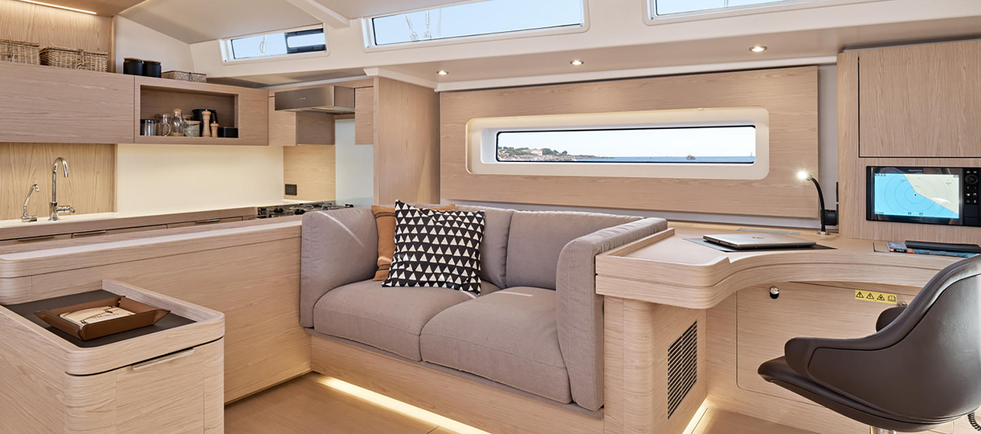 Beneteau Oceanis Yacht 60