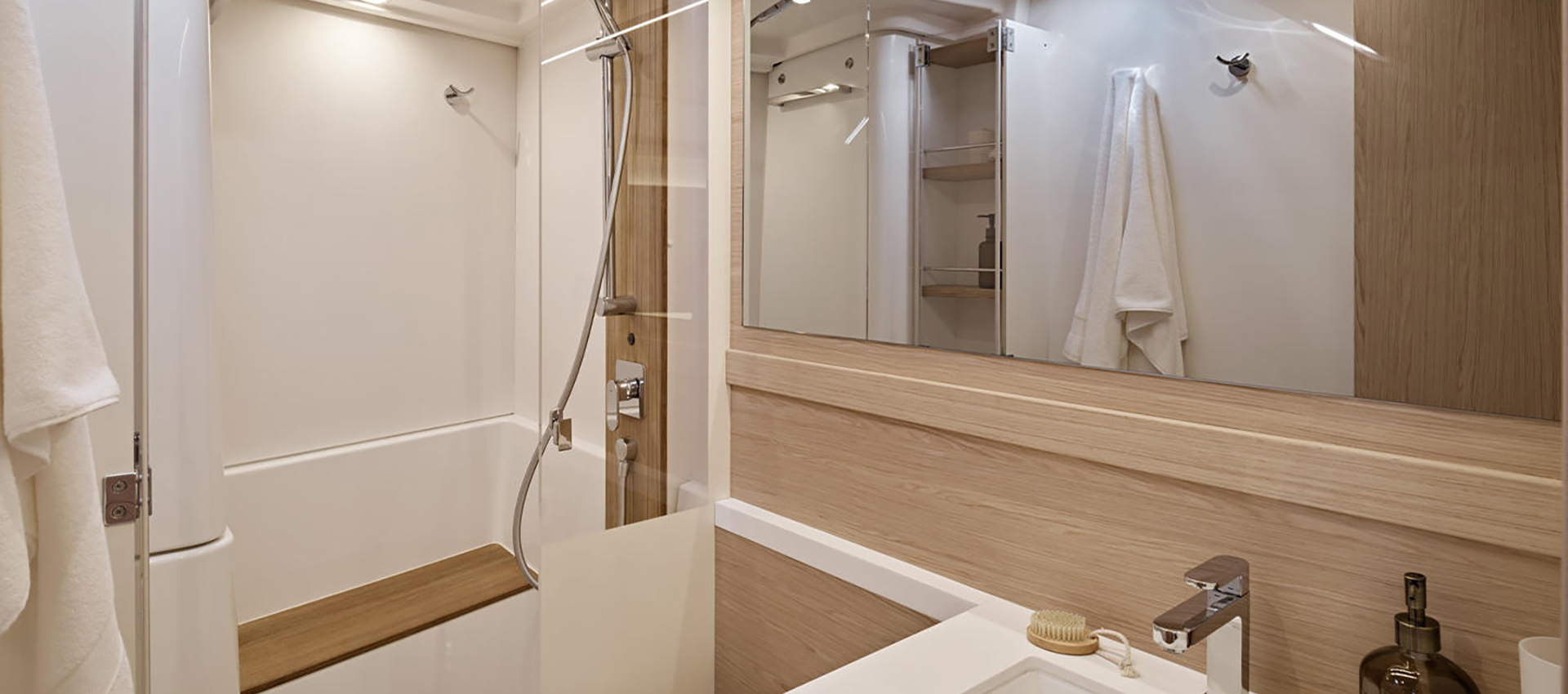 Beneteau Oceanis Yacht 60