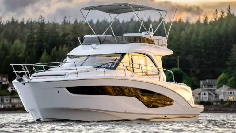 Die besondere Familienyacht: ANTARES 12