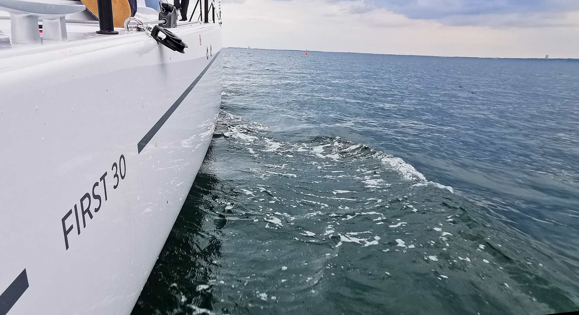Schnell kann bei viel Wind jedes Boot: Der Trick sind die Leichtwind-Leistungen.
