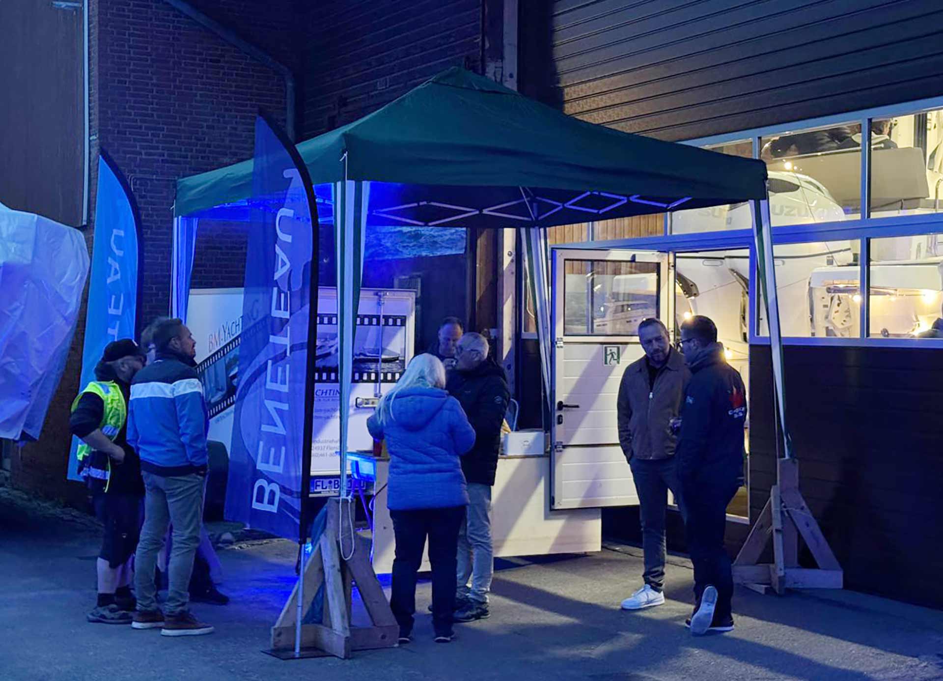 Vor der Tür blieb es auch jederzeit interessant