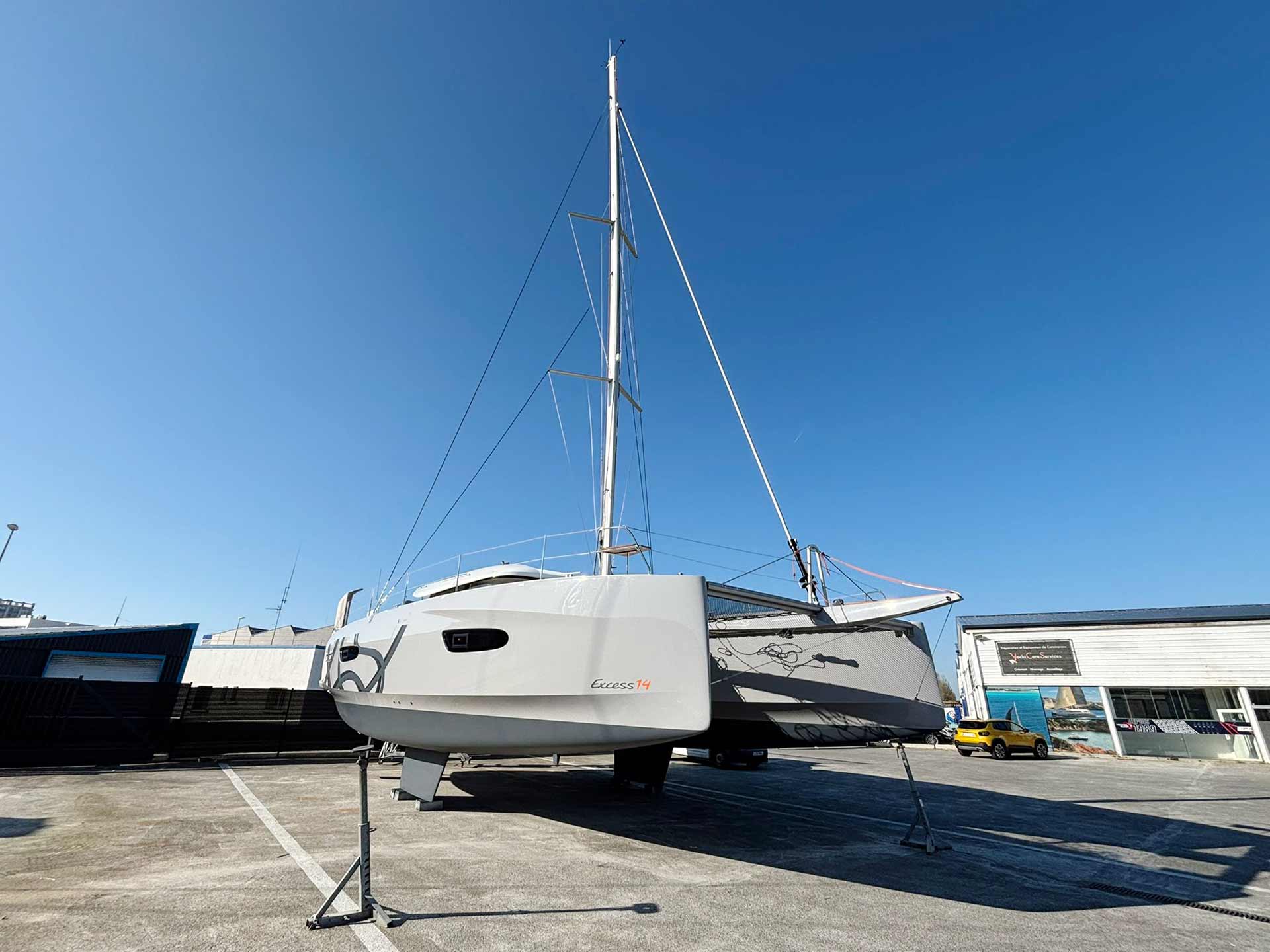 Bei einem der EXCESS-Kommissionierer – direkt „nebenan".