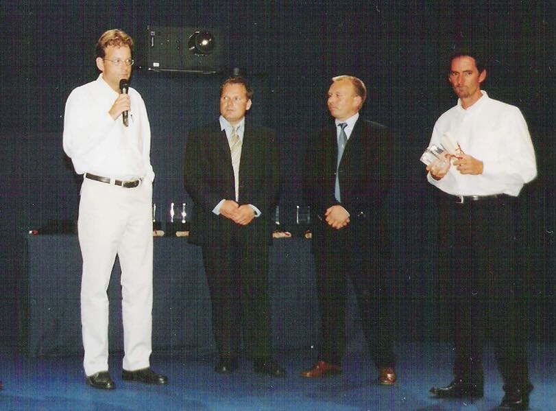 Peter Mikkelsen und Thorsten Bergheim (beide Mitte) bei BENETEAU