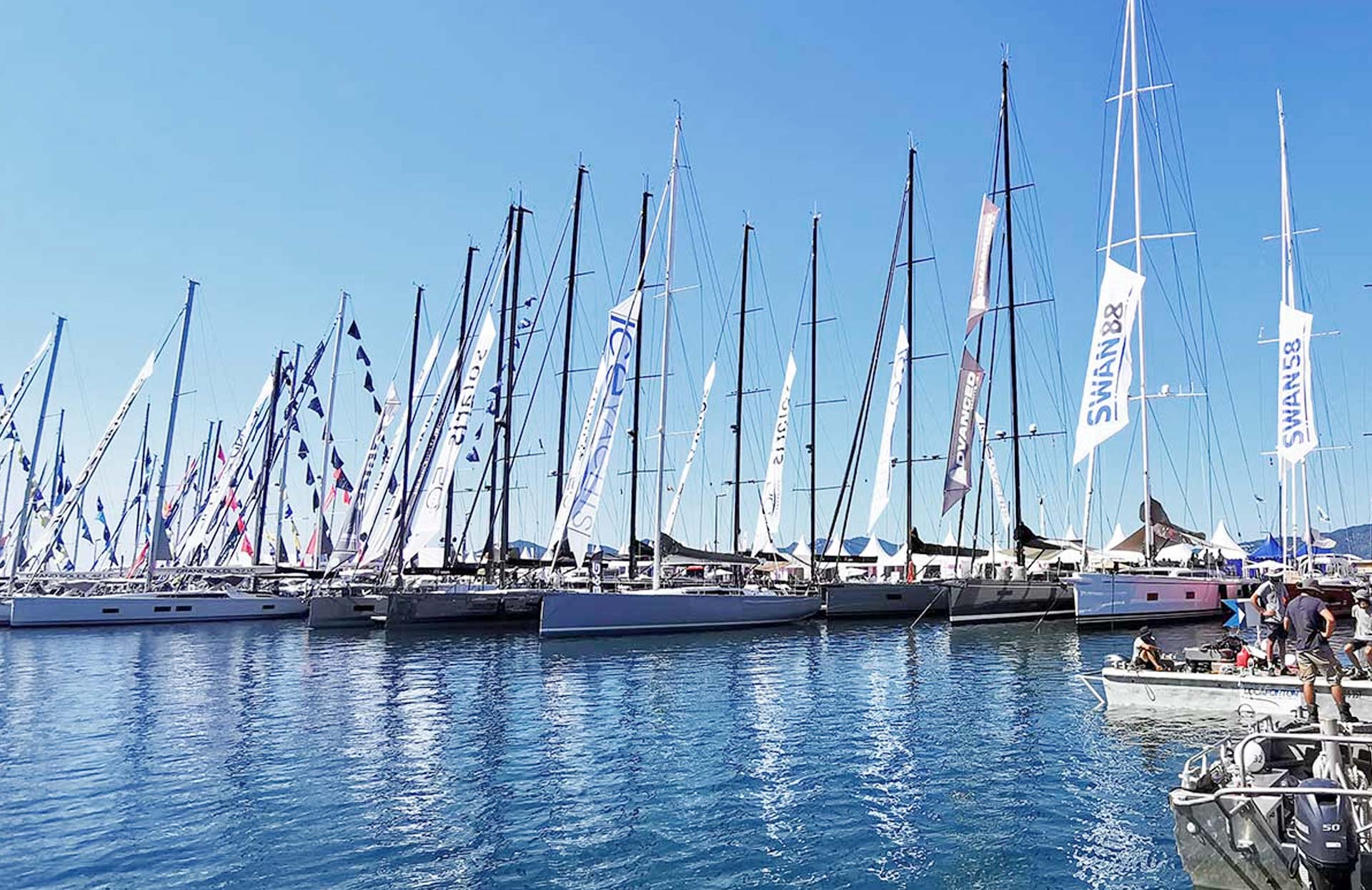 Sehen wir uns bei der großen Yacht-Party an der Cote d'Azur?