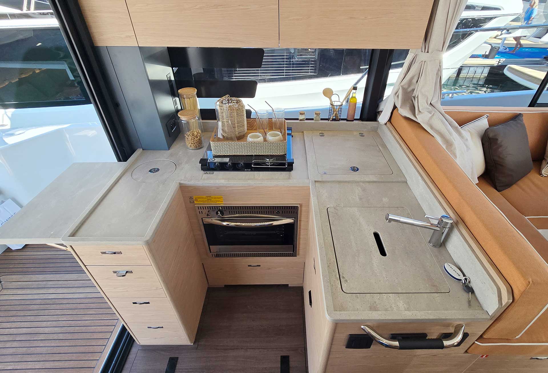 Schickes, wertiges Corian in der Küche. Upgrade!