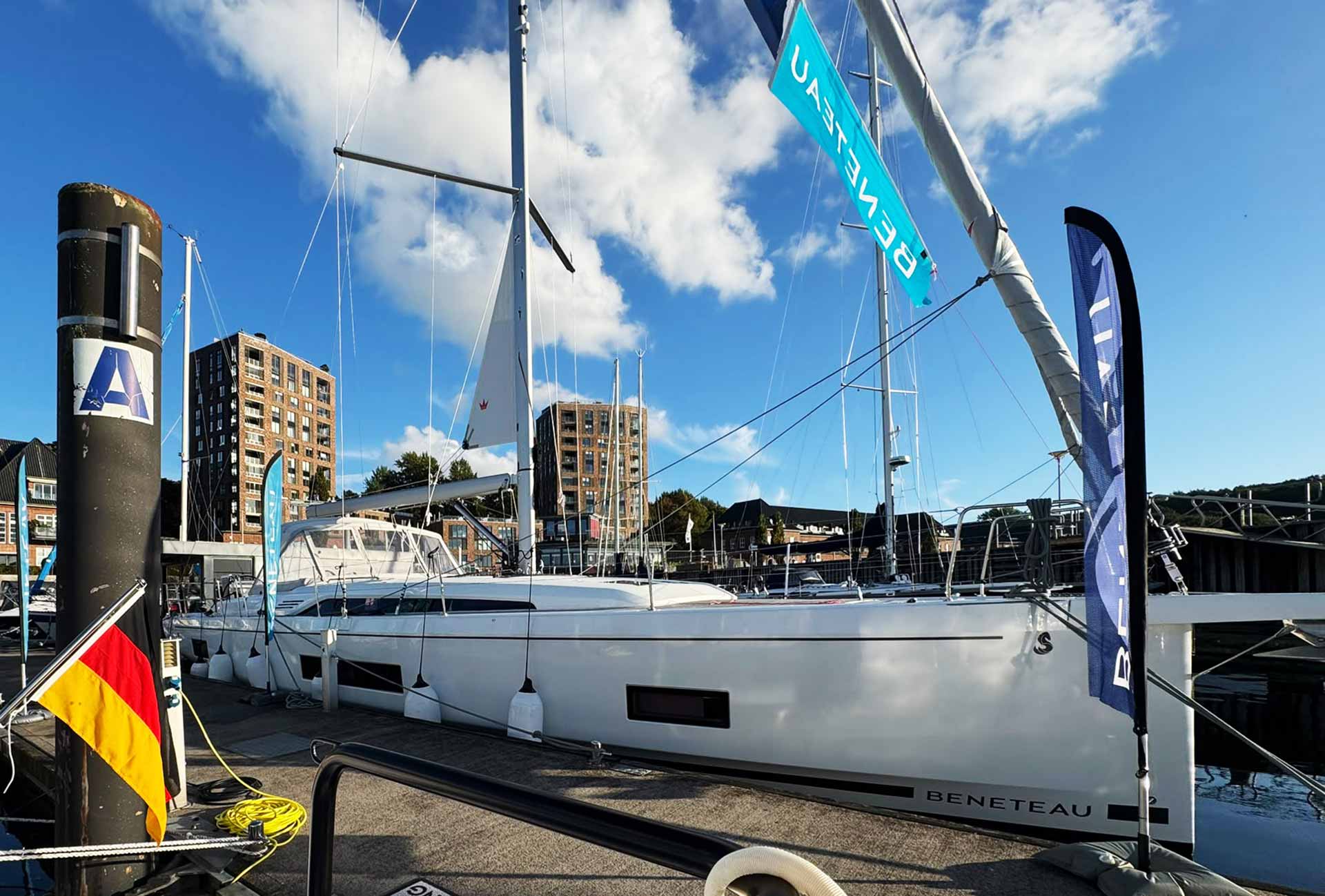 Traumyacht und Sehnsuchtsort: Die OCEANIS 47