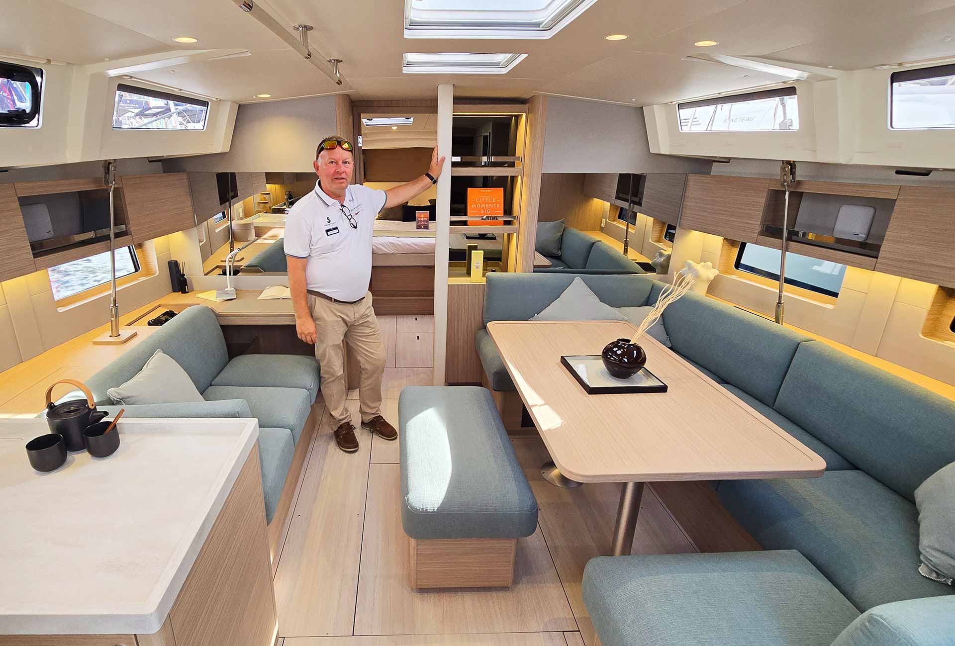 Frisch, bunt und doch schiffig: BENETEAU schafft Lebens-Räume