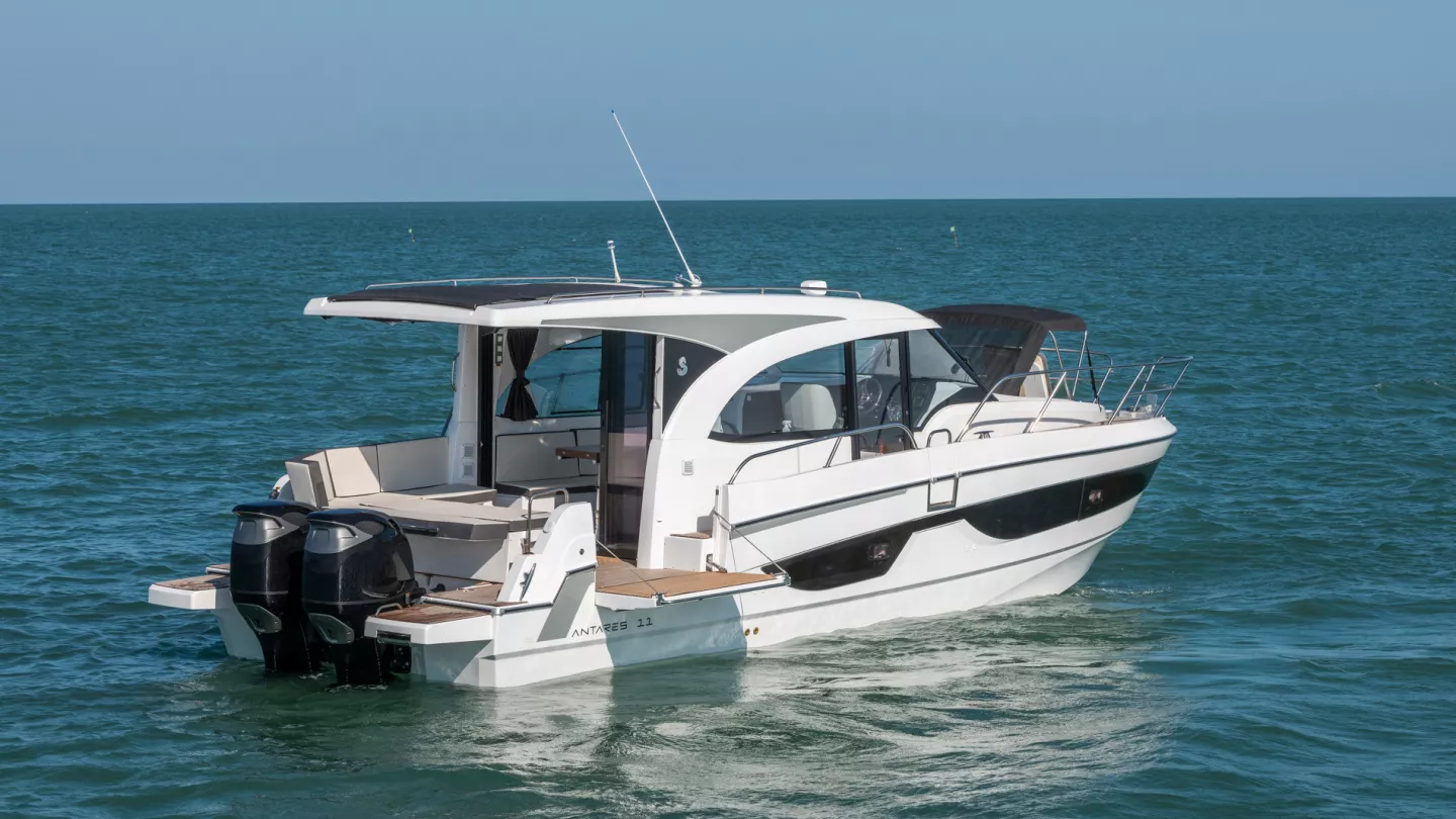 antares-11-coupe-exterieur-08.jpg