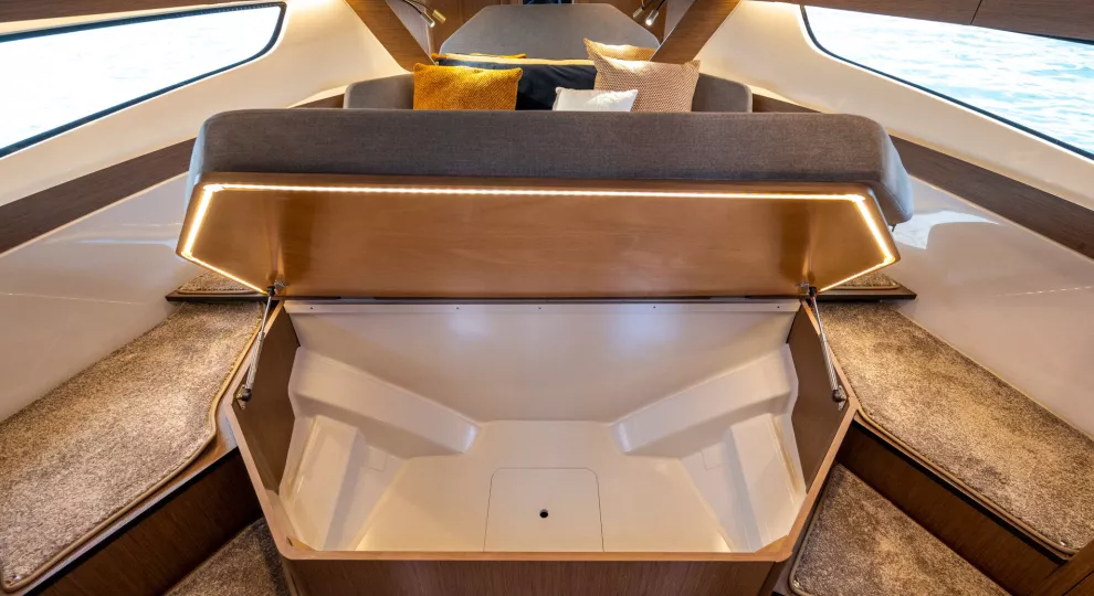antares-11-coupe-interieur-12.jpg