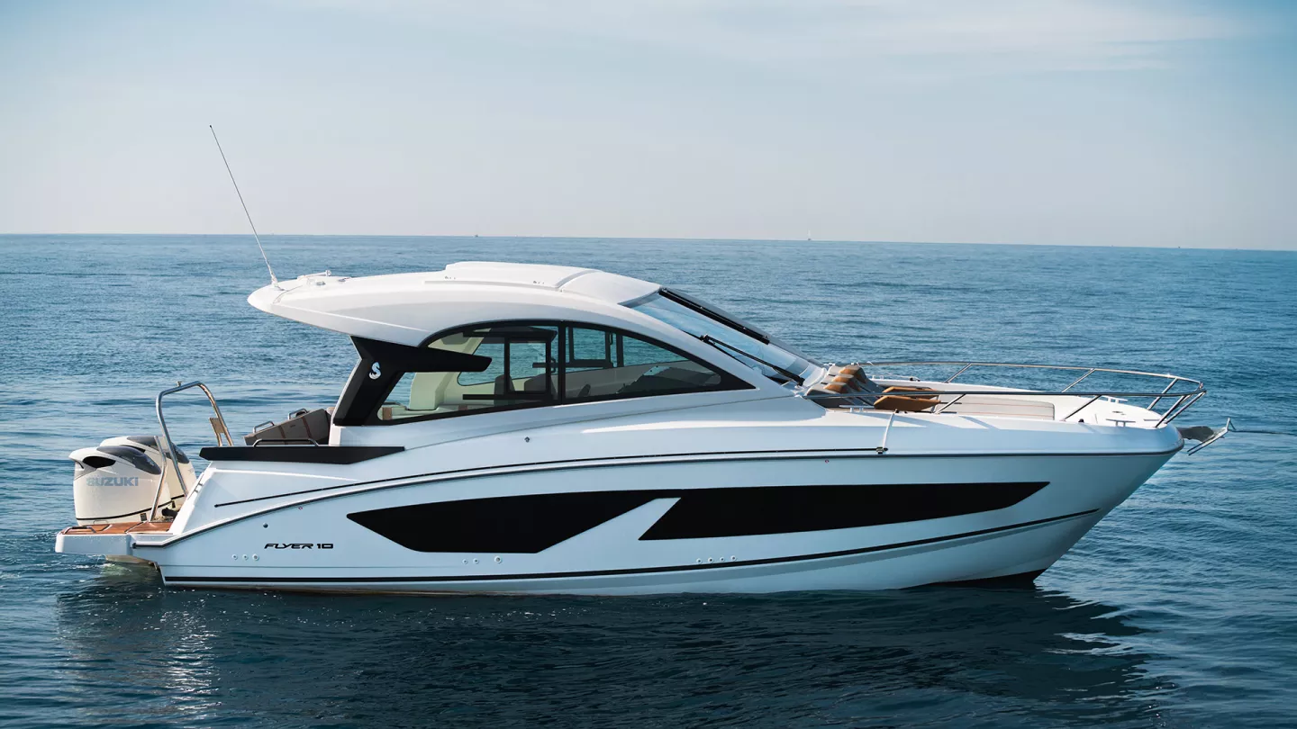 flyer-10-sport-top-exterior-1.jpg