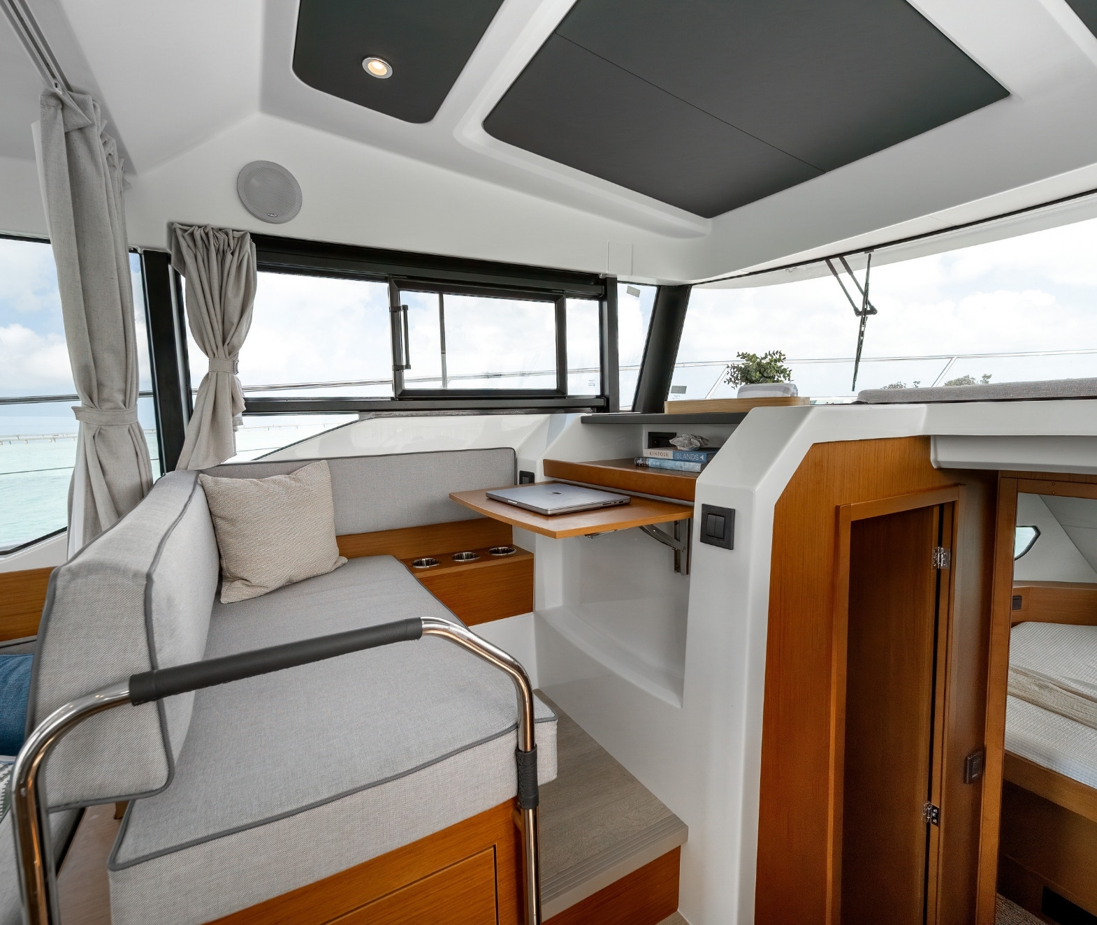 swift-trawler-37-fly-interior-design-03